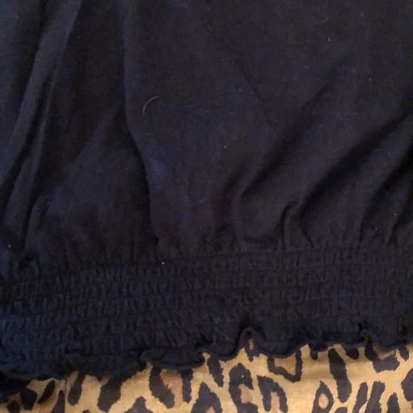 MUDD size  XL black short sleeved top studded V-neck with banded hem - Picture 7 of 7
